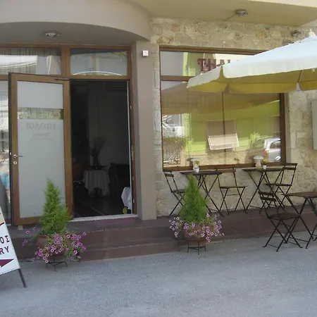 Thalia Bed & Breakfast
